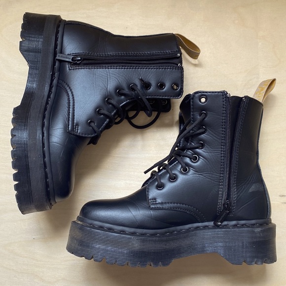 DR MARTENS VEGAN PLATFORM JADON II BOOT MONO - Picture 8 of 13